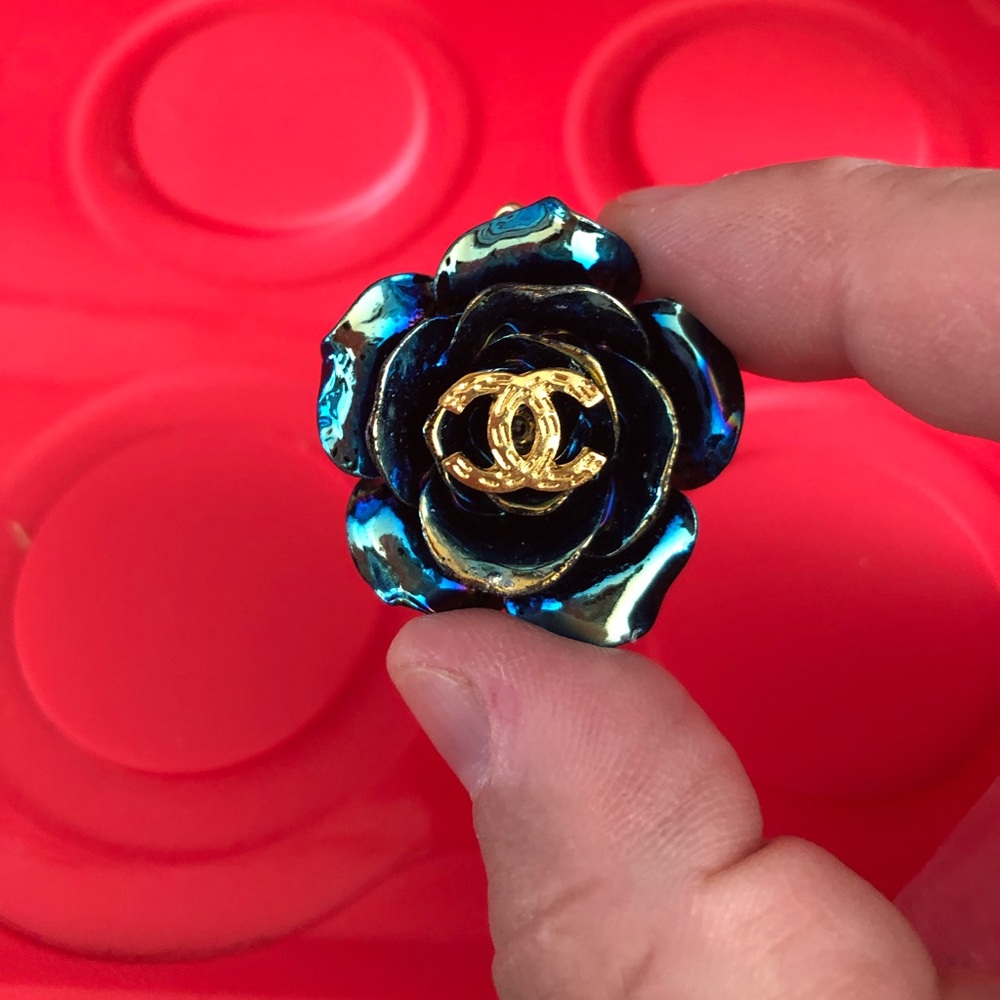 Chanel charm AUTHENTIC with stamp - Picture 4 of 6